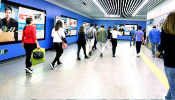 被深圳地鐵廣告全方位包圍是什么感覺？