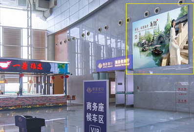 廈門(mén)北站3F候車(chē)廳墻體燈箱廣告