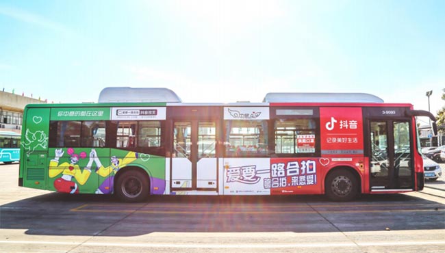 杭州候公交車廣告投放需要多少錢？