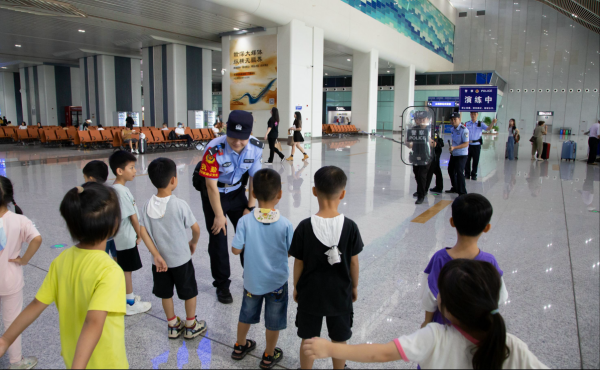東莞南站高鐵廣告價(jià)格？東莞南高鐵站候車大廳廣告全覆蓋位置優(yōu)勢