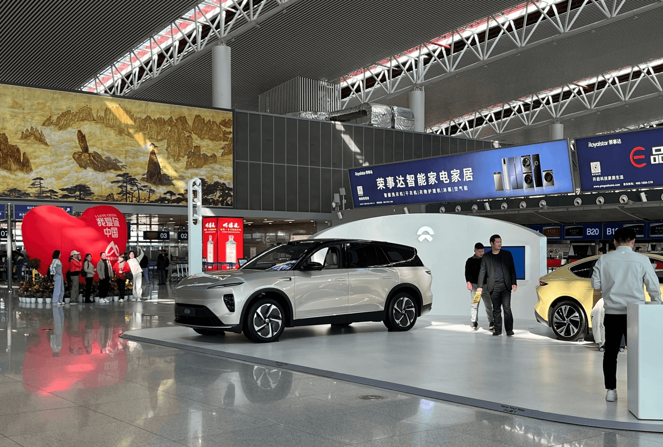 合肥新橋機(jī)場(chǎng)廣告價(jià)格收費(fèi)多少錢？合肥機(jī)場(chǎng)出發(fā)到達(dá)春運(yùn)熱門廣告
