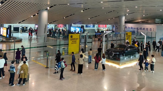 揭陽潮汕機(jī)場廣告價(jià)格收費(fèi)，潮汕機(jī)場到達(dá)行李廳廣告燈箱展位