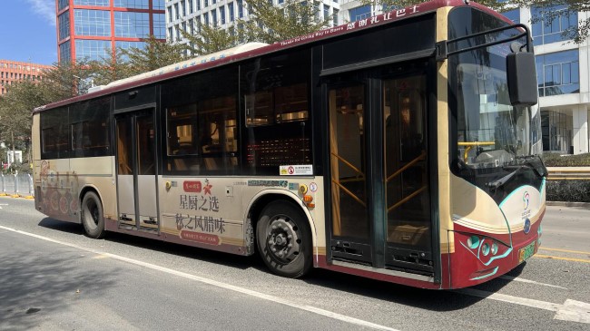深圳公交廣告北環(huán)大道特產(chǎn)臘腸廣告案例，深圳公交車身廣告價(jià)格收費(fèi)