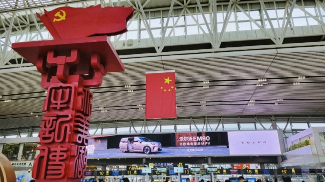 長(zhǎng)沙機(jī)場(chǎng)出發(fā)大廳安檢口LED廣告牌優(yōu)勢(shì)，長(zhǎng)沙黃花機(jī)場(chǎng)廣告價(jià)格收費(fèi)
