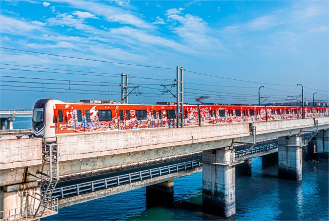 廈門地鐵內(nèi)外包車廣告游戲車身案例圖，廈門地鐵列車廣告價格收費
