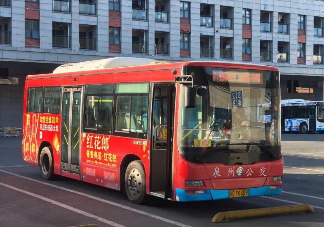 泉州公交巴士外車(chē)身廣告優(yōu)勢(shì)線(xiàn)路推薦，泉州公交車(chē)身廣告價(jià)格收費(fèi)
