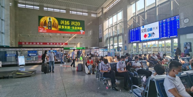 滁州站廣告價(jià)格收費(fèi)，滁州高鐵站候車(chē)大廳大屏廣告滁州火車(chē)站燈箱