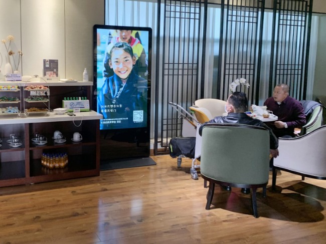 長(zhǎng)沙黃花機(jī)場(chǎng)貴賓廳休息室頭等艙電子屏廣告，長(zhǎng)沙機(jī)場(chǎng)廣告價(jià)格收費(fèi)