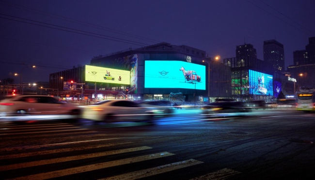 北京朝外THE BOX戶外三屏LED大屏廣告投放，北京商圈LED大屏廣告價格