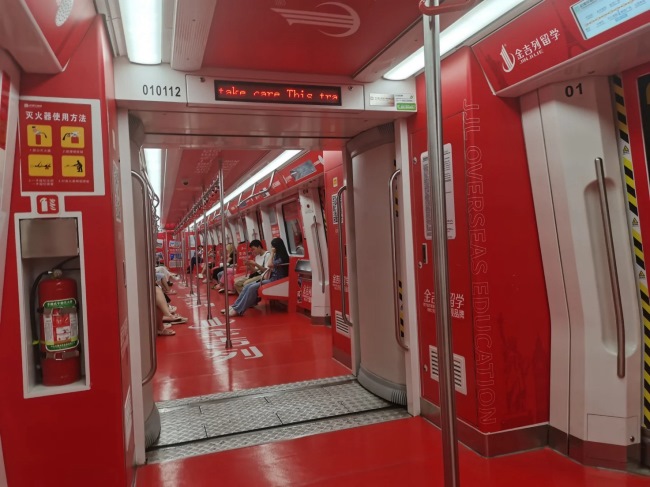 石家莊地鐵1號(hào)線(xiàn)全景內(nèi)包車(chē)貼案例分享，石家莊地鐵車(chē)廂廣告價(jià)格