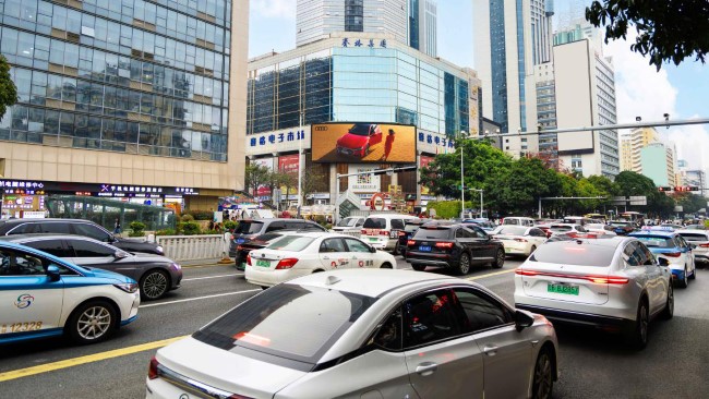深圳深南大道華強北路口賽格LED橫屏廣告，深圳戶外大屏廣告價格