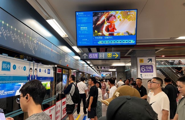 西安地鐵車廂電視小屏站臺列車廣告，西安地鐵視頻電子屏廣告價格