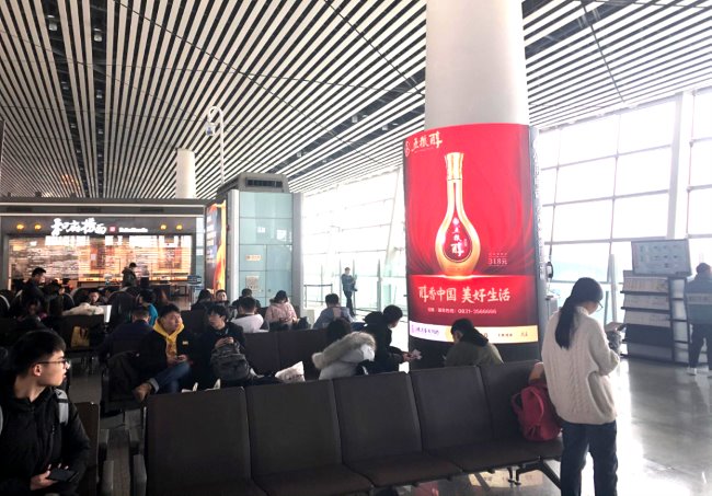 天津機場出發(fā)登機口LED廣告投放，天津濱海機場大屏廣告價格