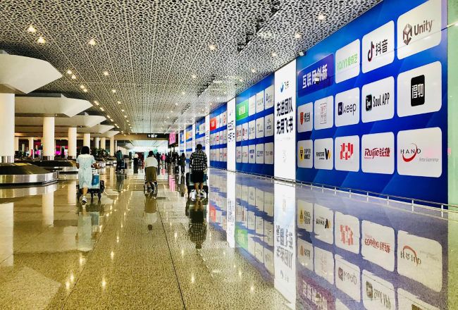 深圳機場廣告：藝術與商業(yè)的完美結合