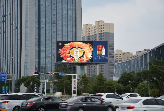 呼和浩特戶(hù)外LED廣告投放，呼和浩特大屏廣告價(jià)格