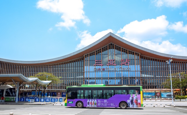 三亞公交車身廣告外車貼巴士廣告投放，三亞公交車廣告價格