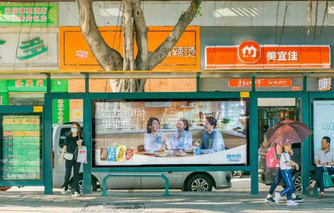 廣州巴士站臺燈箱廣告投放，廣州公交候車亭廣告價格