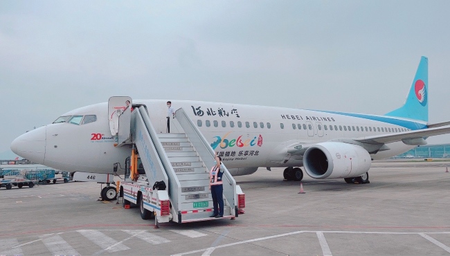 河北航空機(jī)身彩繪廣告投放，河北航空外機(jī)身貼膜廣告價(jià)格