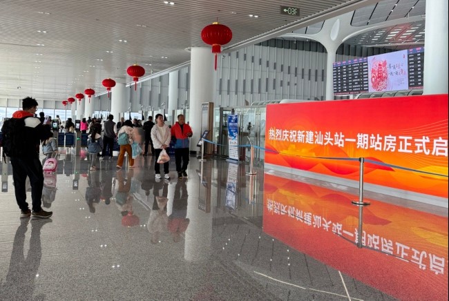 汕頭站高鐵進站口燈箱廣告投放，汕頭站出發(fā)大廳廣告價格