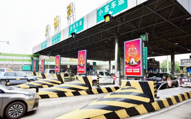 廣州廣汕收費站燈箱廣告投放優(yōu)勢，廣州高速廣汕站廣告價格