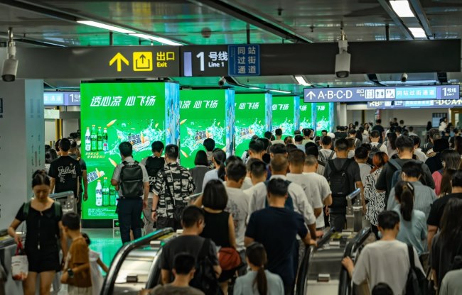 成都地鐵孵化園站廳包柱LED廣告投放，成都南站地鐵大屏廣告