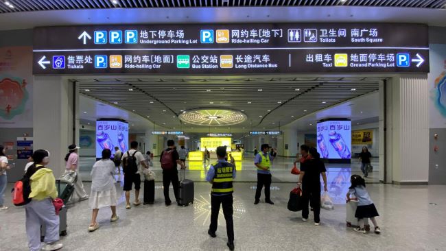 惠州北站出站廣場包柱LED廣告投放，惠州北高鐵站大屏廣告價(jià)格