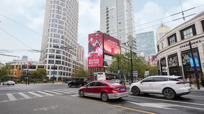 上海匯銀大廈LED廣告投放，南京西路興業(yè)太古匯大屏廣告價格